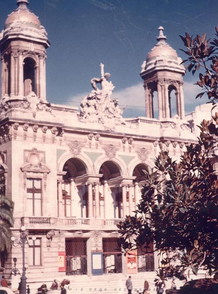 DIVERS 16 LE THEATRE D ORAN.JPG